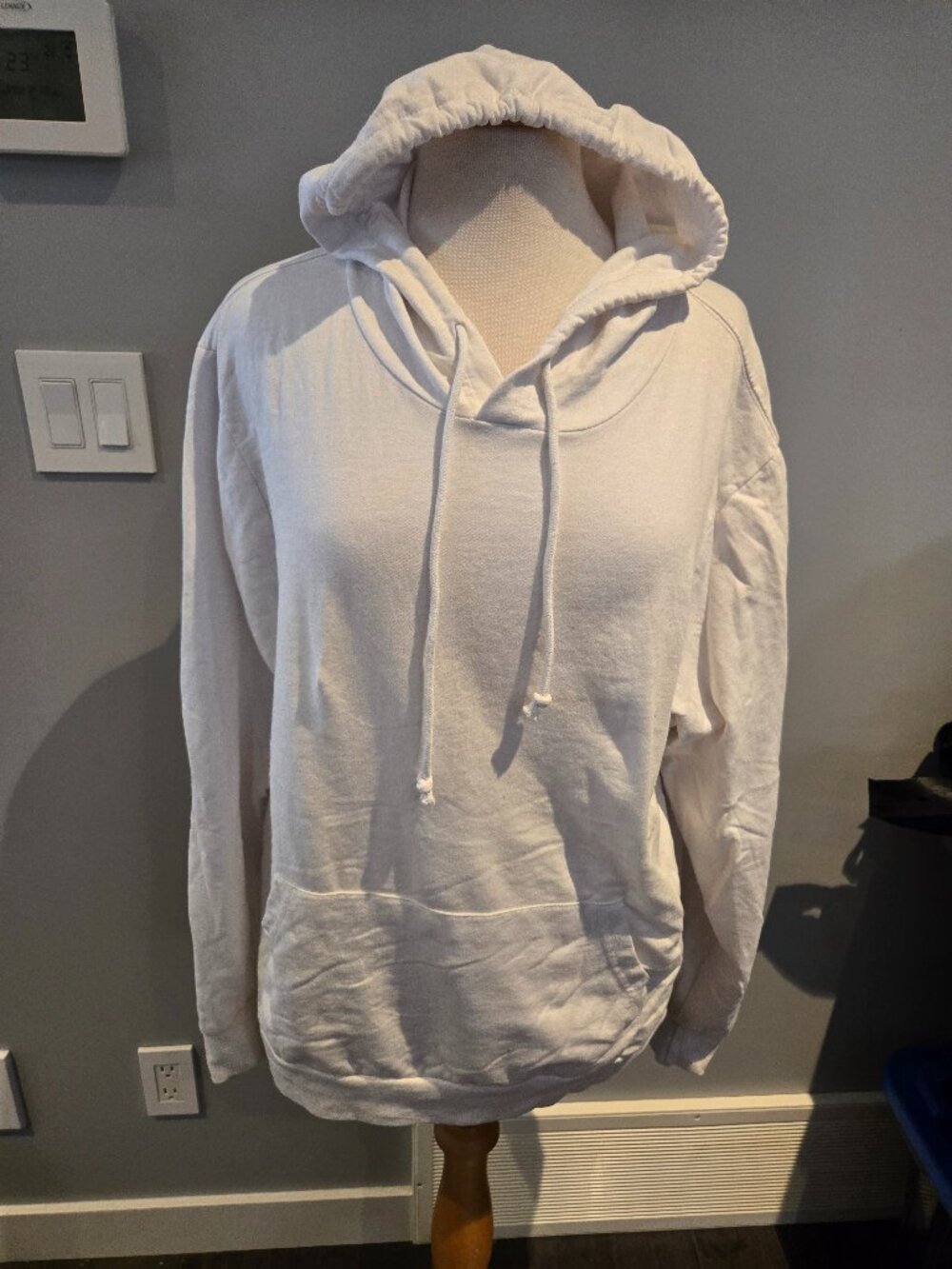 Make Market Women’s Lightweight Pullover Hoodie | Size Large | White